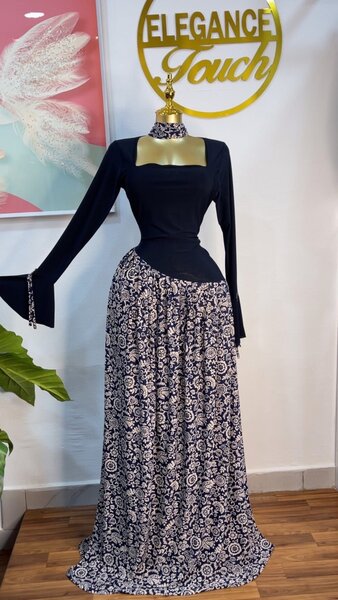 Robe élégante longue fleurie