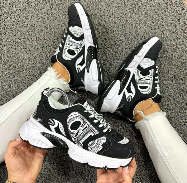 Dior sneaker