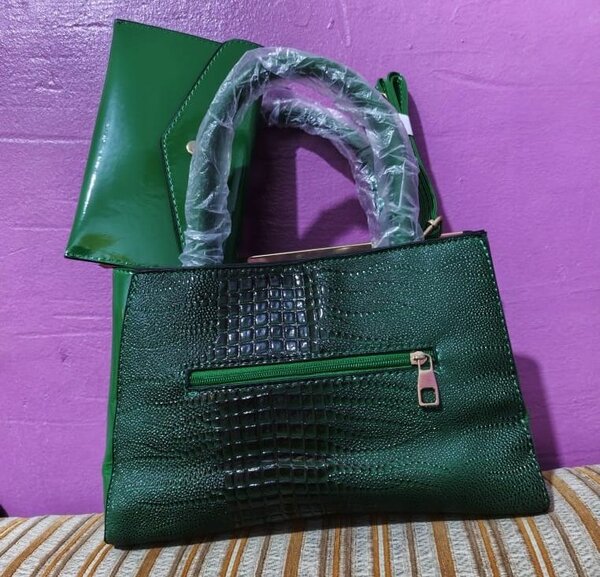 Sac à main en cuir vert pour femme