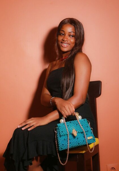 Sac à main perlé élégant