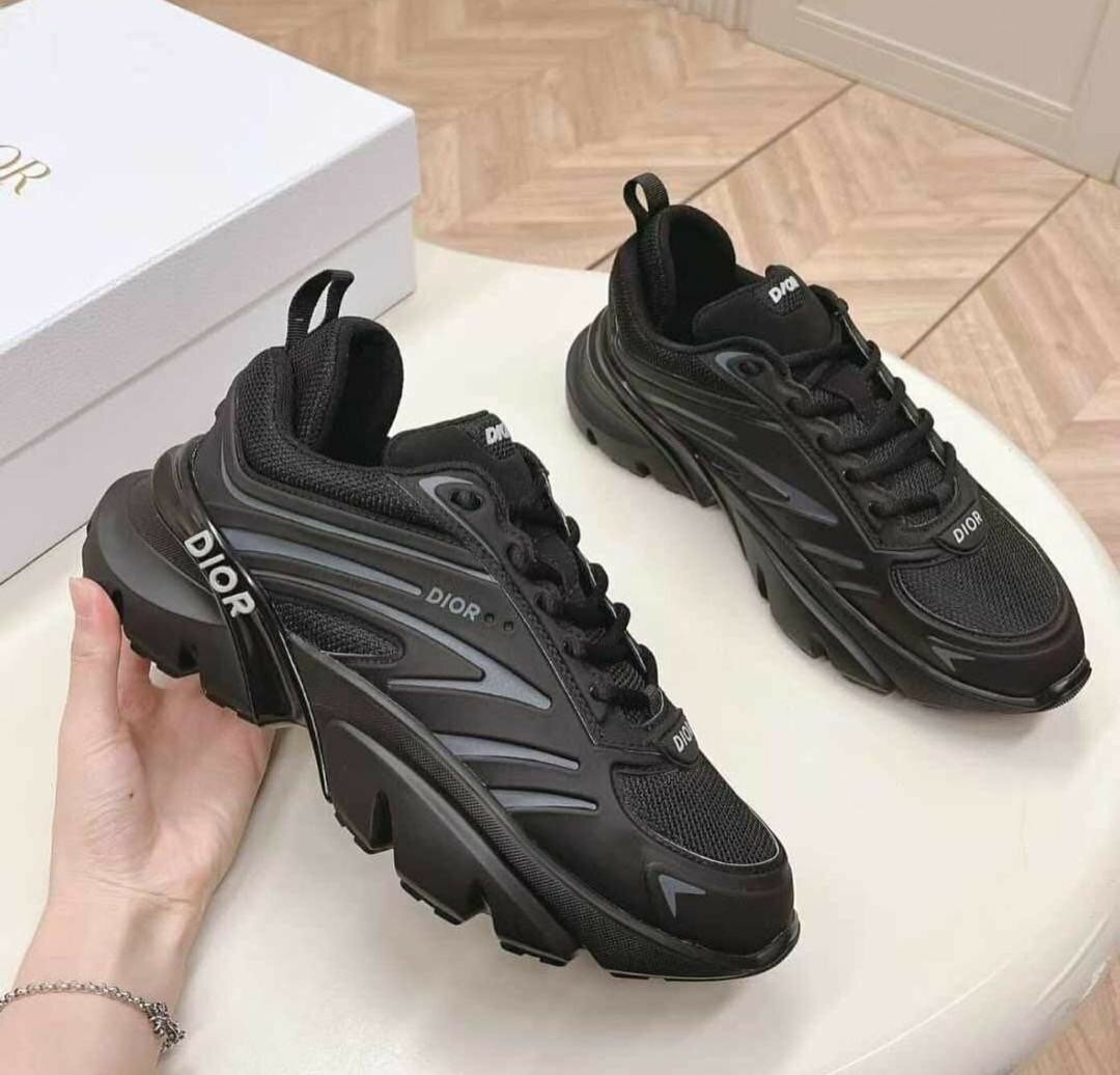 DIOR CLASSIC SNEAKER