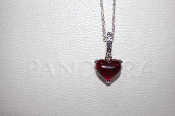 Цепочка от Пандоры в виде сердца