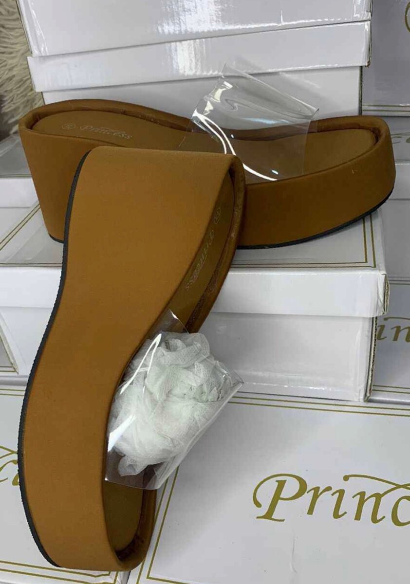 Sandales Compensées Transparentes