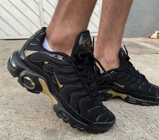 Nike Air Max Plus Noir Doré