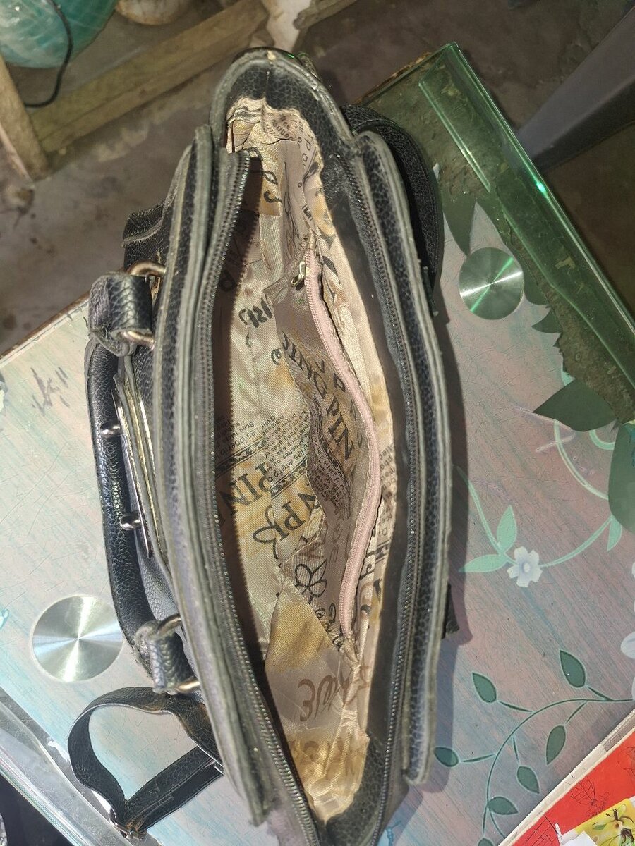 Sac à main cuir noir élégant