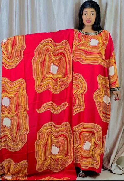 Robe longue élégante brodée