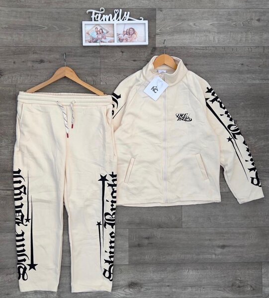 Ensemble survêtement style urbain