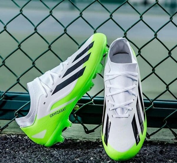 Crampons Adidas X , Predator