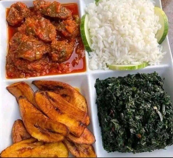 White rice and tomatoes stew