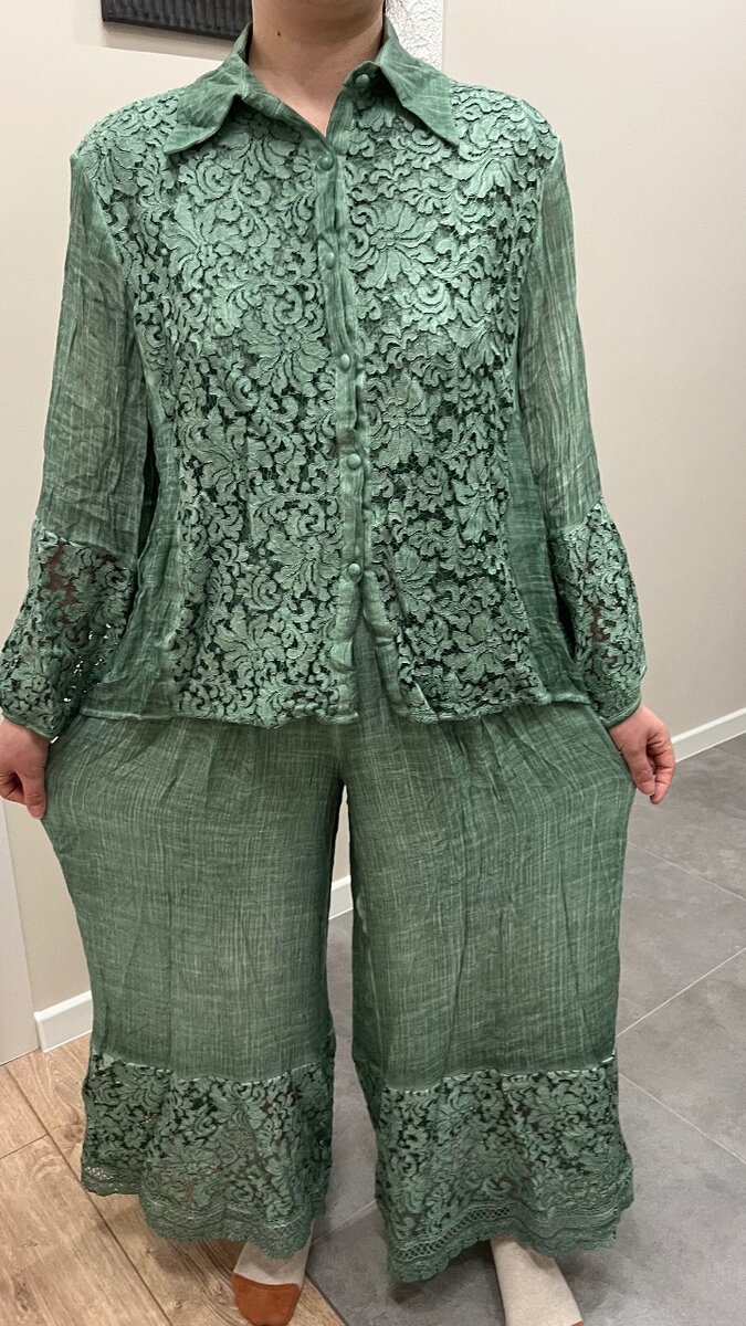 Двойка имеются в 4 расцветках