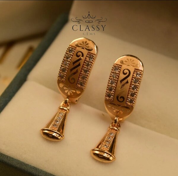 Classic Golden earrings with stones