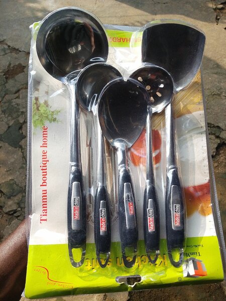 Ensemble d'ustensiles de cuisine