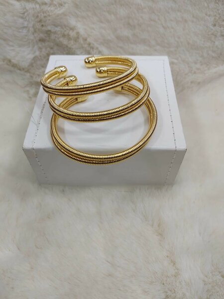 Bracelets élégants en or