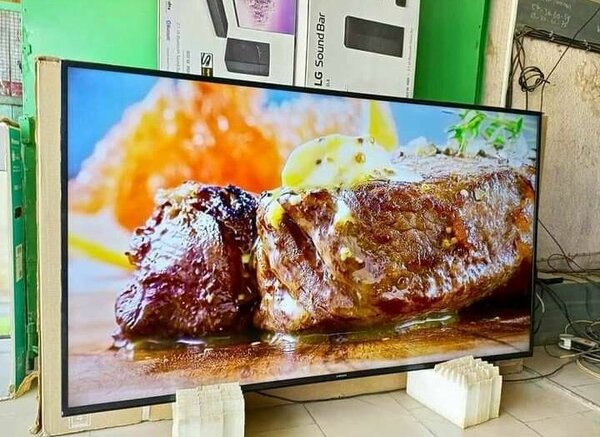 Téléviseur Samsung 55" UHD