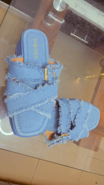 Sandales en denim tendance