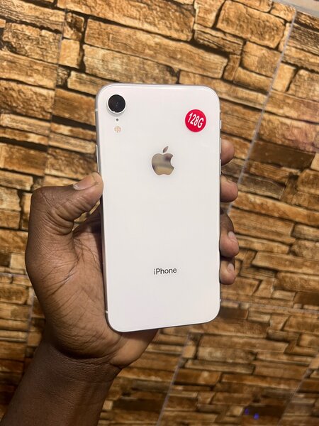 iPhone XR 128gb Uk used