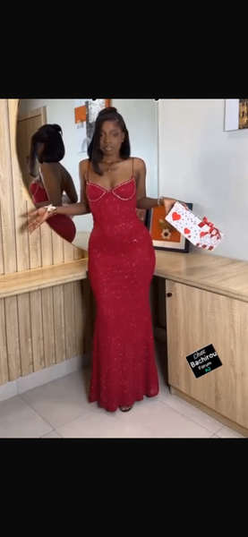 Robe de soirée rouge élégante