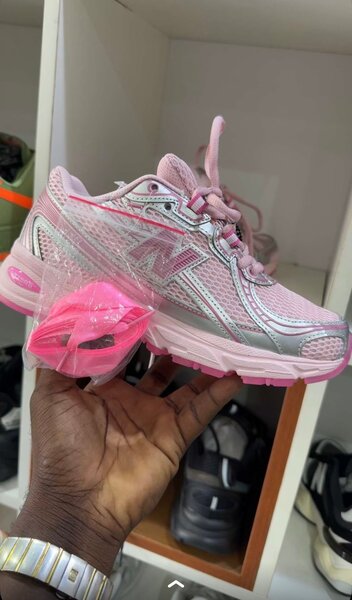 Baskets roses confortables