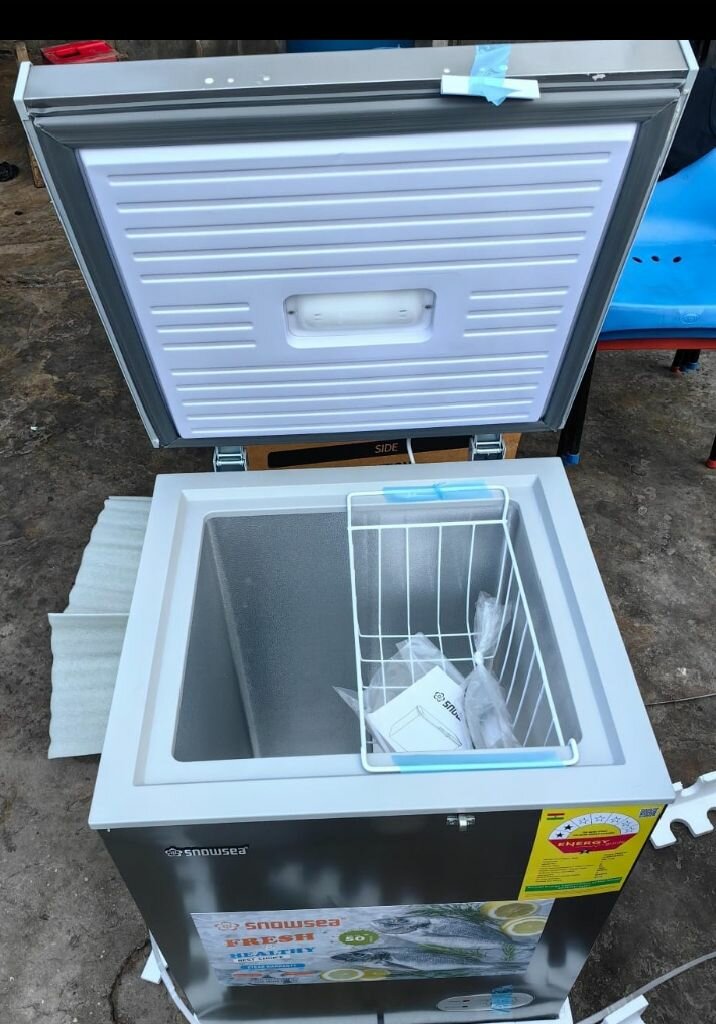 Snow sea 100 Litres deep freezer