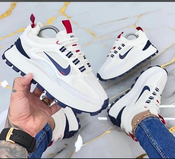 Chaussures Nike blanches pour homme