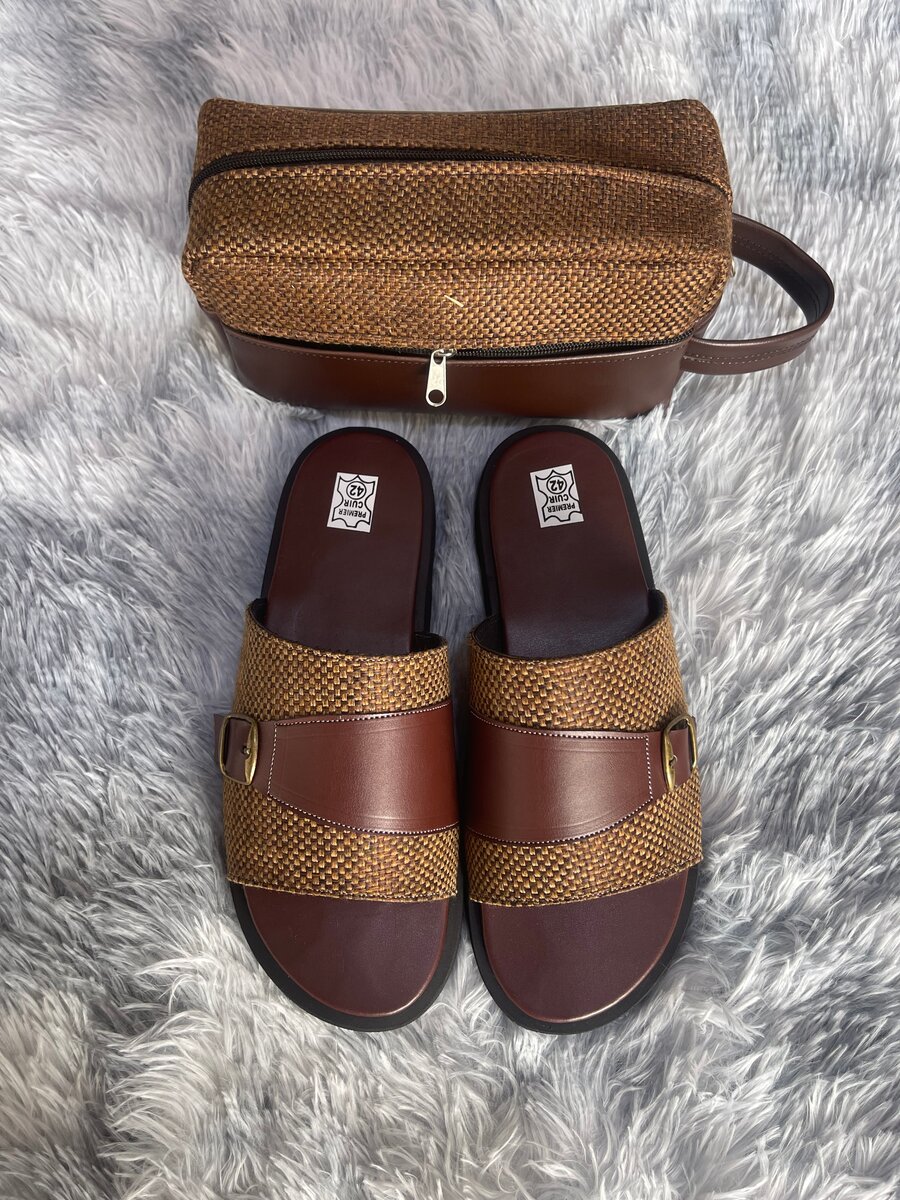 Sandales élégantes et pochette