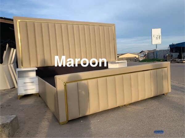 Bed,headboard and side drawers