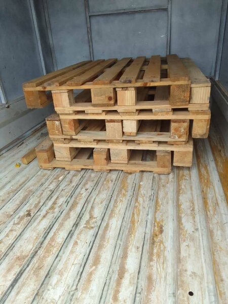 Palettes en bois robustes