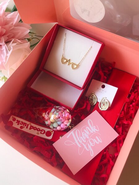Gift package for her