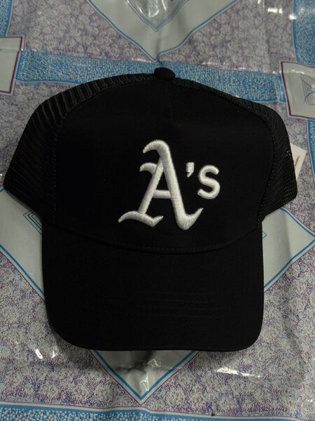 Casquette sportive A's élégante