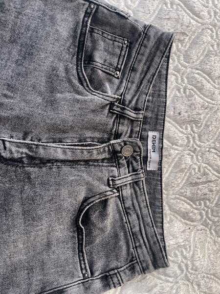 Джинсы прямого кроя