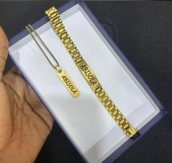 Collier et bracelet personnalisés