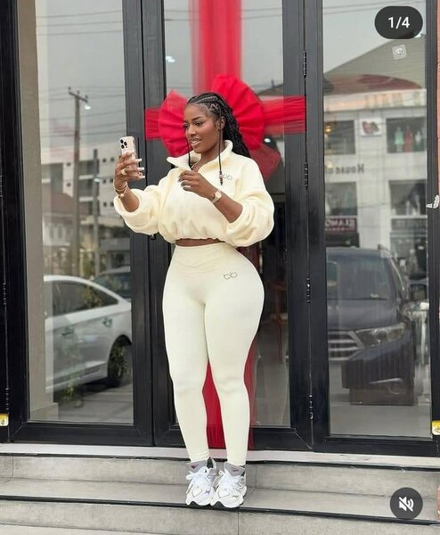 Ensemble de sport stylé femme