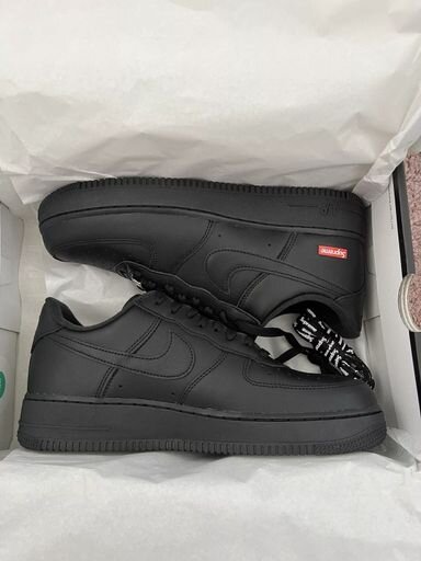 All-Black Supreme Low Classic
