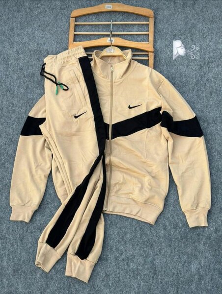 Complet pull NIKE