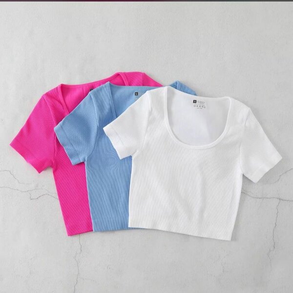 Lot de Crop Tops Colorés