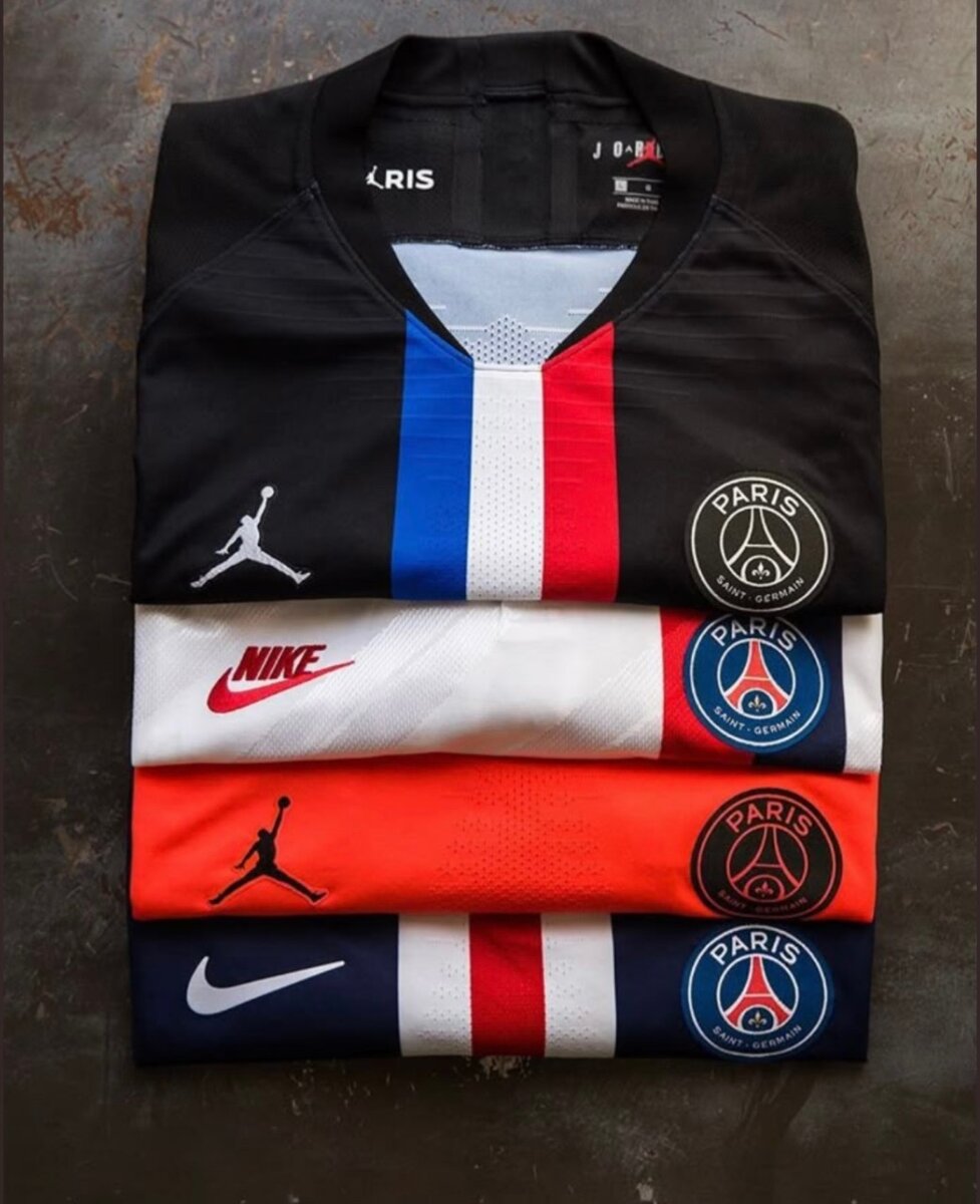 Maillot de Foot   PSG