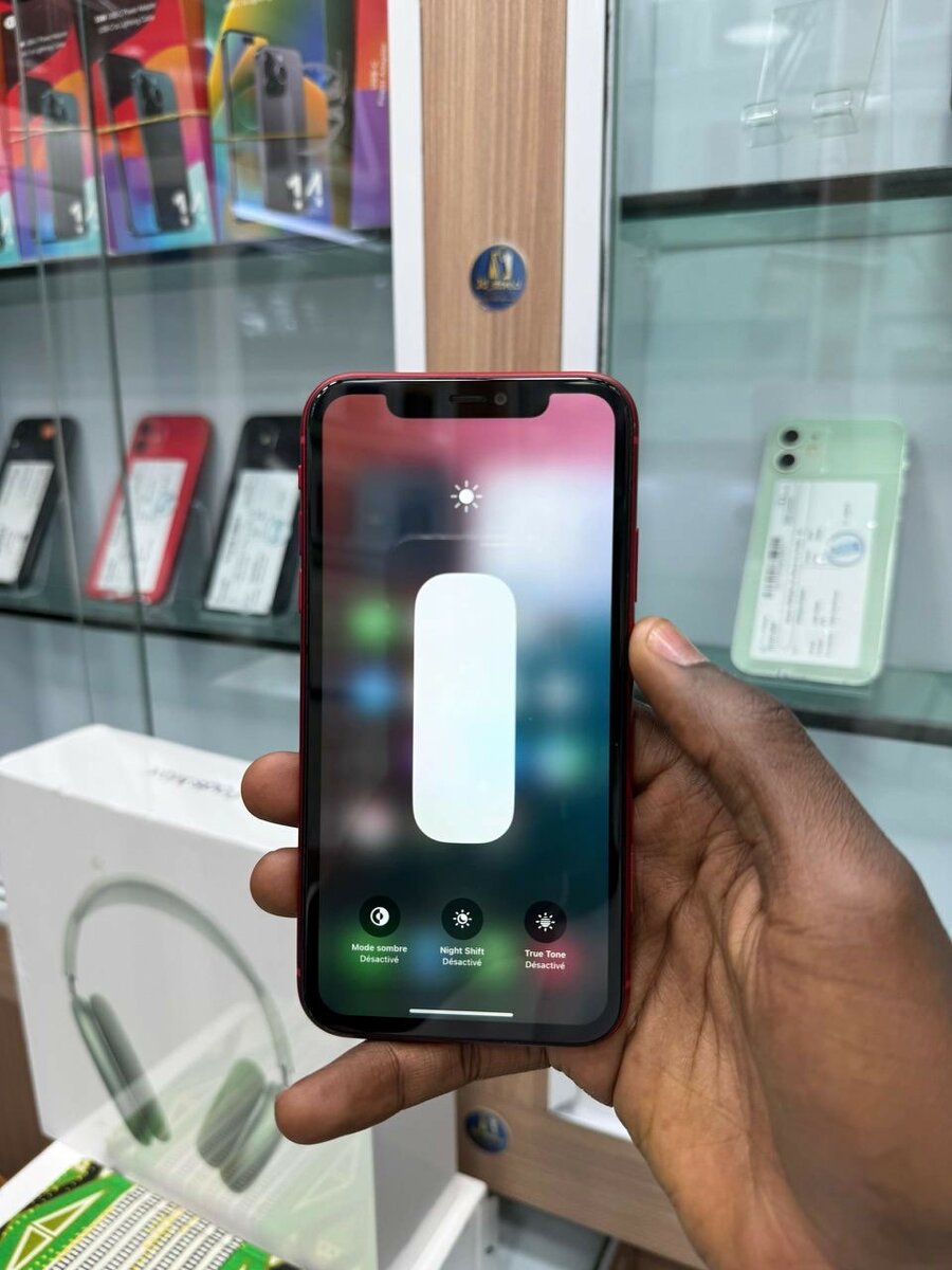 iPhone Rouge Neuf 128 Go