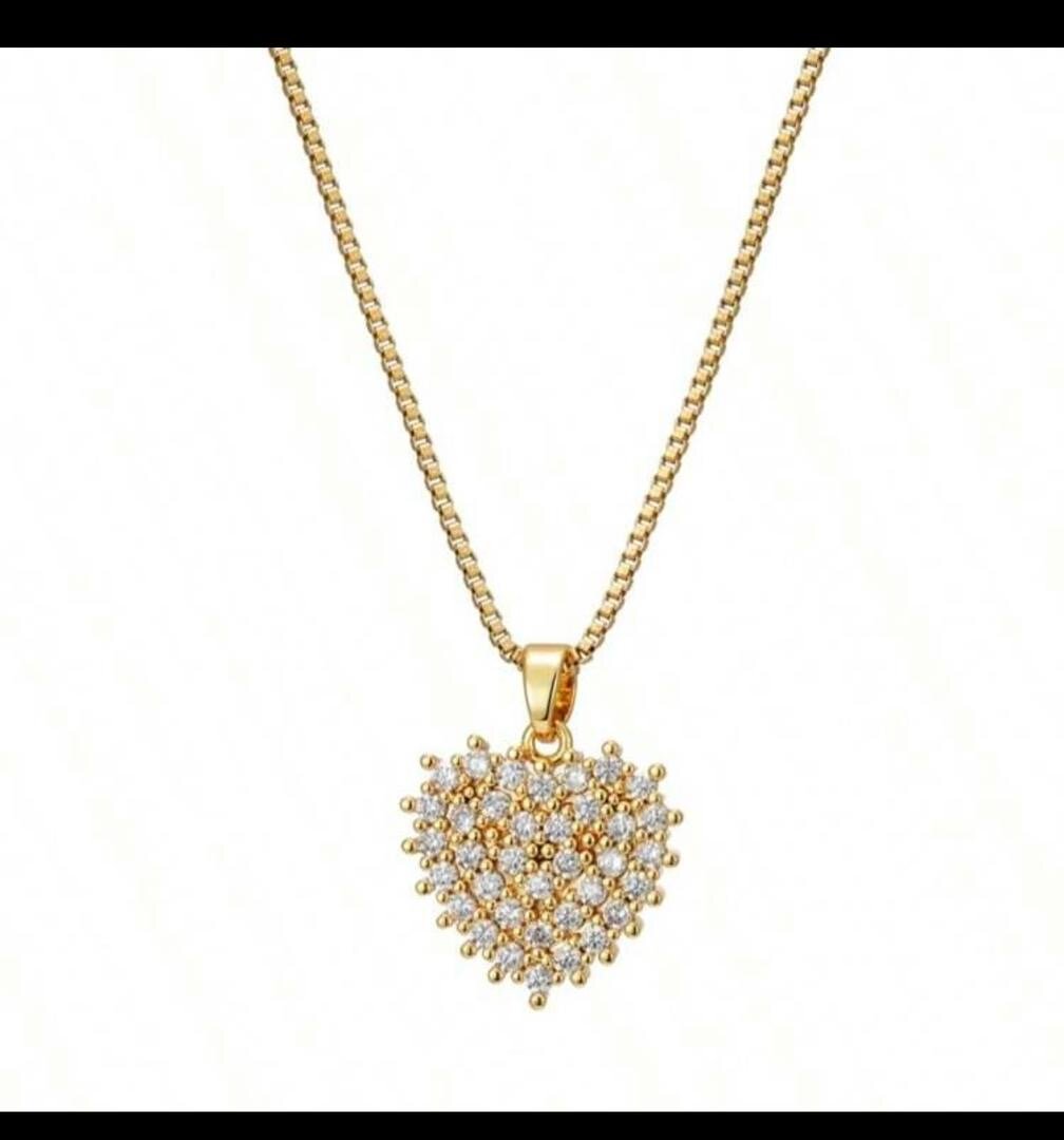 Collier en plaqué or avec pendentif diamant