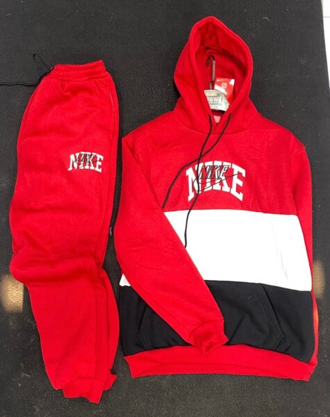 Ensemble de survêtement Nike confortable