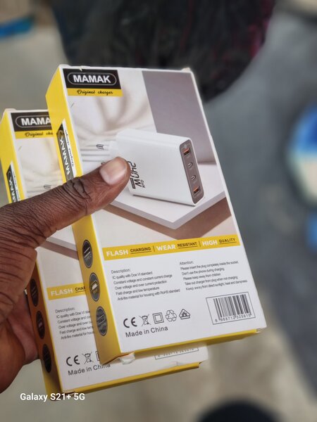 Chargeur rapide 240W USB-C