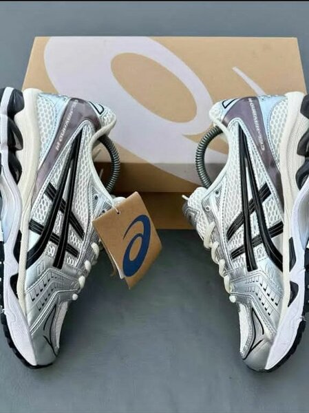 Baskets de running homme Asics