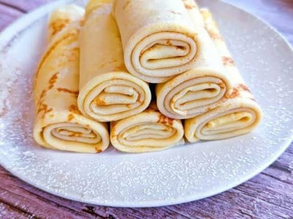 Crêpes sucrées roulées
