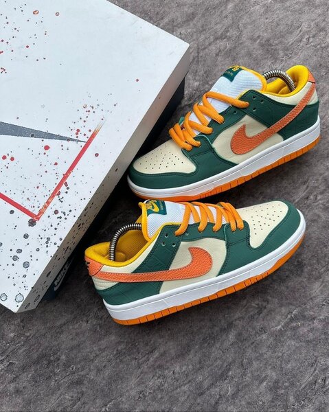 Baskets Nike colorées hommes