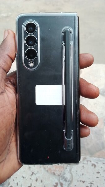 Smartphone pliable avec stylet