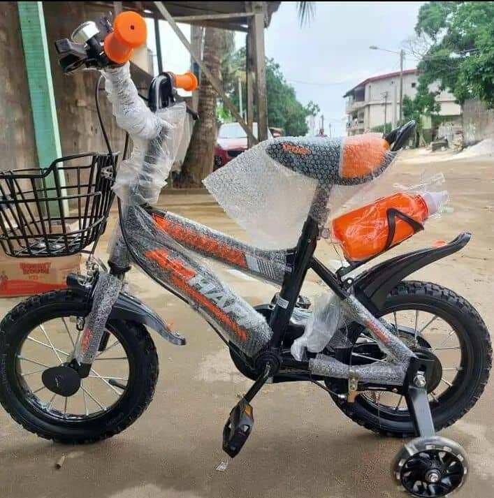 Vélo Enfant avec Roues d'Appui