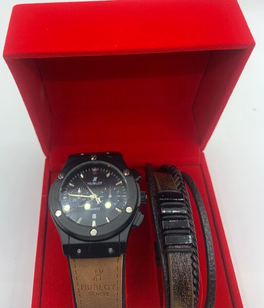 Montre Hublot Big Bang en cuir noir