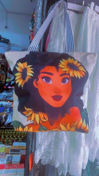 Sac cabas avec motif floral