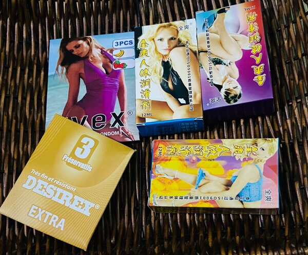 6 préservatifs + 3 lubrifiants