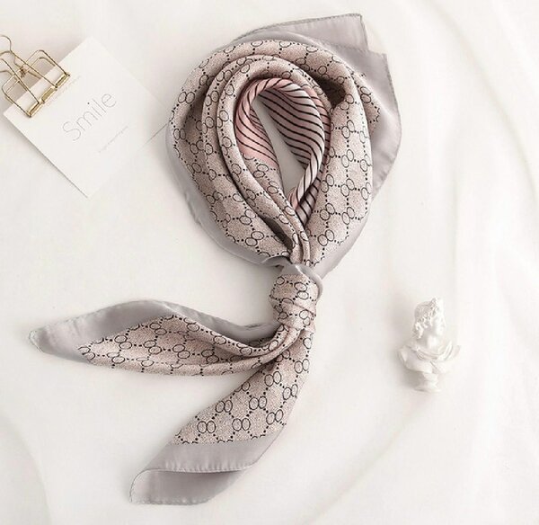 Écharpe en soie élégante