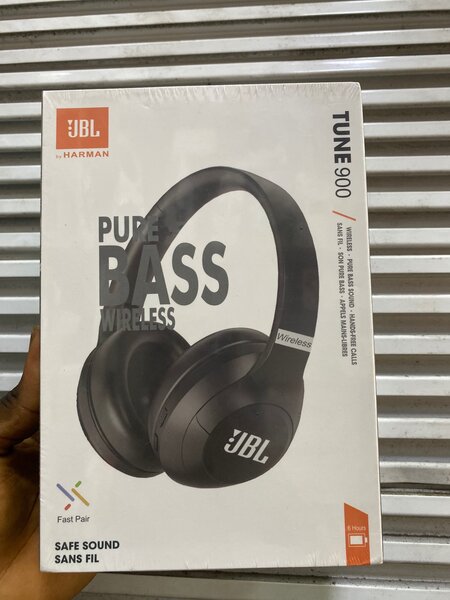 JBL TUNE 900